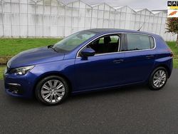 Blauw Gebruikt 2017 Peugeot 308 Allure Hatchback | € 9.950 (Goede deal)