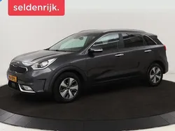 Grijs, metallic lak Gebruikt 2016 Kia Niro SUV | € 12.900 (Eerlijke prijs)