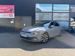 Zwart Gebruikt 2022 VW Golf VIII Active Hatchback | € 27.950 (Eerlijke prijs)