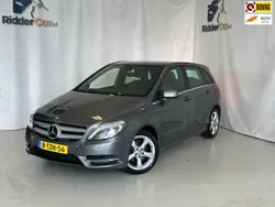 Grijs Gebruikt 2014 Mercedes B200 Ambition MPV | € 15.999 (Eerlijke prijs)