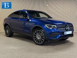 Blauw (metallic) Gebruikt 2021 Mercedes GLC300 AMG Coupé | € 48.900 (Goede deal)