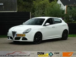 Wit Gebruikt 2011 Alfa Romeo Giulietta Distinctive Hatchback | € 5.999 (Iets duurder)