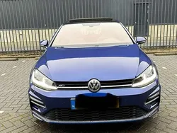 Blauw Gebruikt 2018 VW Golf VII Highline Hatchback | € 17.975 (Eerlijke prijs)