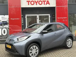 Grijs Gebruikt 2025 Toyota Aygo X-play Hatchback | € 19.890 (Eerlijke prijs)