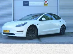 Wit Gebruikt 2021 Tesla Model 3 Standard Range Sedan | € 26.999 (Eerlijke prijs)