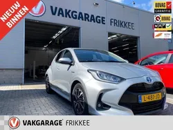 Grijs Gebruikt 2021 Toyota Yaris Hatchback | € 19.950 (Eerlijke prijs)
