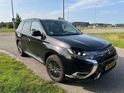 Zwart Gebruikt 2018 Mitsubishi Outlander P-HEV Edition SUV | € 22.495 (Duur)