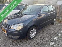 Blauw Gebruikt 2005 VW Polo Comfortline Hatchback | € 2.490 (Eerlijke prijs)