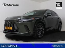 Terrane khaki metallic (donker groen metallic) Gebruikt 2025 Lexus RX450h+ President Line SUV | € 94.950