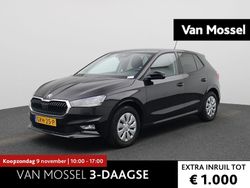 Zwart Gebruikt 2024 Skoda Fabia Selection Hatchback | € 23.900 (Duur)