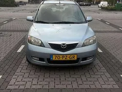 Blauw Gebruikt 2005 Mazda 2 Exclusive Stationwagen | € 2.150 (Iets duurder)