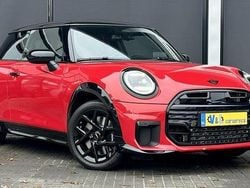 Rood Gebruikt 2025 Mini John Cooper Works Hatchback | € 39.425 (Eerlijke prijs)
