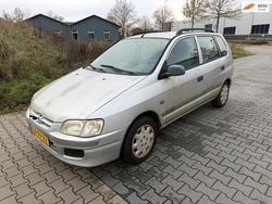Grijs Gebruikt 2000 Mitsubishi Space Star MPV | € 750 (Goede deal)