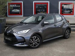 Grijs Gebruikt 2022 Toyota Yaris Style Hatchback | € 23.400 (Eerlijke prijs)