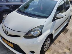 Wit Gebruikt 2012 Toyota Aygo Comfort Hatchback | € 2.900 (Eerlijke prijs)