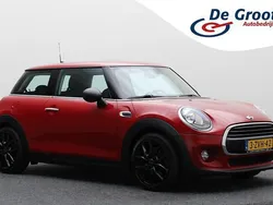 Rood Gebruikt 2015 Mini ONE Business Hatchback | € 9.950 (Eerlijke prijs)