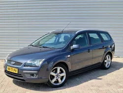 Grijs Gebruikt 2007 Ford Focus Stationwagen | € 2.448 (Eerlijke prijs)