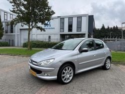 Grijs Gebruikt 2007 Peugeot 206 Hatchback | € 2.495 (Iets duurder)