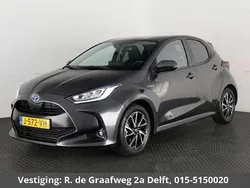 Grijs Gebruikt 2020 Toyota Yaris Hybrid Style Hatchback | € 19.900 (Eerlijke prijs)