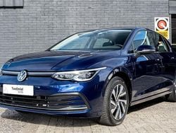 Blauw Gebruikt 2020 VW Golf VIII Style Hatchback | € 23.950 (Goede deal)