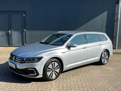 Grijs Gebruikt 2020 VW Passat Business Stationwagen | € 22.980 (Goede deal)