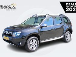 Noir nacre Gebruikt 2014 Dacia Duster Lauréate SUV | € 8.995 (Eerlijke prijs)