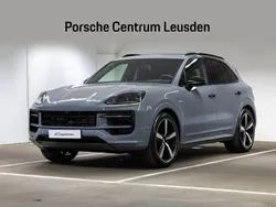 Grijs Gebruikt 2025 Porsche Cayenne SUV | € 155.900