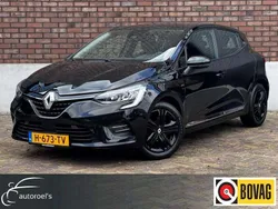 Zwart, metallic lak Gebruikt 2020 Renault Clio V Zen Hatchback | € 11.995 (Duur)