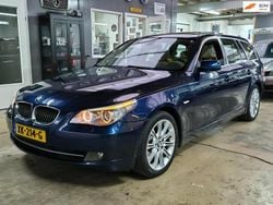 Blauw (metallic) Gebruikt 2008 BMW 525 Stationwagen | € 9.007