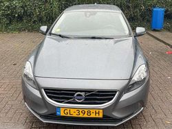 Grijs Gebruikt 2015 Volvo V40 MPV | € 5.995 (Eerlijke prijs)
