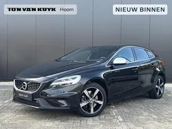 Zwart Gebruikt 2019 Volvo V40 Stationwagen | € 21.950 (Eerlijke prijs)