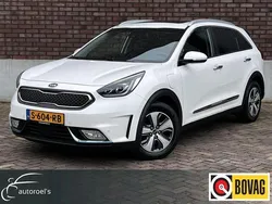 Wit, metallic lak Gebruikt 2017 Kia Niro SUV | € 18.995 (Eerlijke prijs)