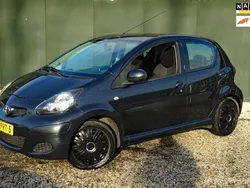 Grijs Gebruikt 2011 Toyota Aygo Comfort Hatchback | € 3.895 (Eerlijke prijs)