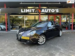 Zwart Gebruikt 2012 Alfa Romeo Giulietta Distinctive Hatchback | € 7.999 (Eerlijke prijs)