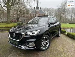 Zwart, metallic lak Gebruikt 2022 MG EHS Luxury SUV | € 22.744 (Eerlijke prijs)