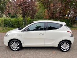 Wit Gebruikt 2012 Lancia Ypsilon Gold Hatchback | € 3.250