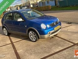 Blauw Gebruikt 2004 VW Polo Hatchback | € 1.000 (Goede deal)