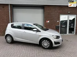 Grijs Gebruikt 2012 Chevrolet Aveo LT Hatchback | € 2.499 (Eerlijke prijs)