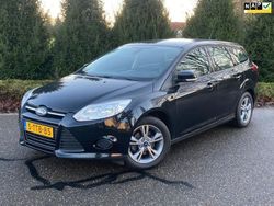 Zwart, metallic lak Gebruikt 2014 Ford Focus Stationwagen | € 5.950 (Eerlijke prijs)