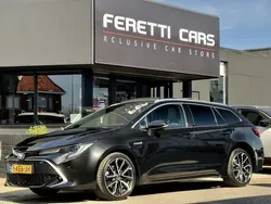 Zwart Gebruikt 2020 Toyota Corolla Premium Stationwagen | € 21.900 (Eerlijke prijs)