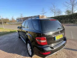 Zwart Gebruikt 2011 Mercedes ML350 Edition 1 SUV | € 11.500