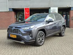 Grijs Gebruikt 2023 Toyota RAV4 Style SUV | € 41.900 (Goede deal)
