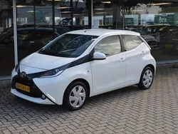 Wit Gebruikt 2018 Toyota Aygo X-play Hatchback | € 8.900 (Goede deal)