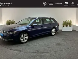 Blauw Gebruikt 2021 VW Golf VIII Style Stationwagen | € 26.900 (Eerlijke prijs)