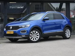 Blauw, metallic lak Gebruikt 2018 VW T-Roc Sportline SUV | € 17.445 (Iets duurder)