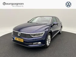 Blauw Gebruikt 2019 VW Passat Highline Sedan | € 19.850 (Super prijs)