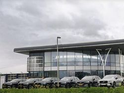 Wit Gebruikt 2025 Volvo XC40 Plus SUV | € 41.950 (Eerlijke prijs)