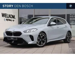 M brooklyn grau Nieuw 2025 BMW 120 M Sport Hatchback | € 47.495 (Super prijs)