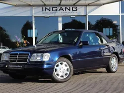 Blauw Gebruikt 1996 Mercedes E220 Cabriolet | € 49.900