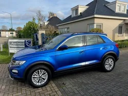 Blauw Gebruikt 2021 VW T-Roc Style SUV | € 26.940 (Goede deal)